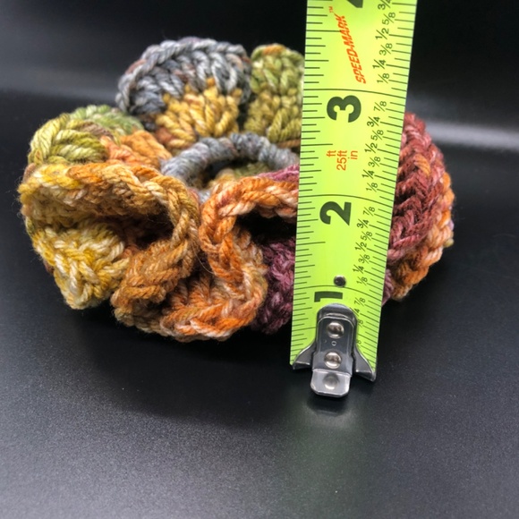 Abigail Cinnamon Cedar Crochet Hair Scrunchie Size Large - Picture 12 of 15